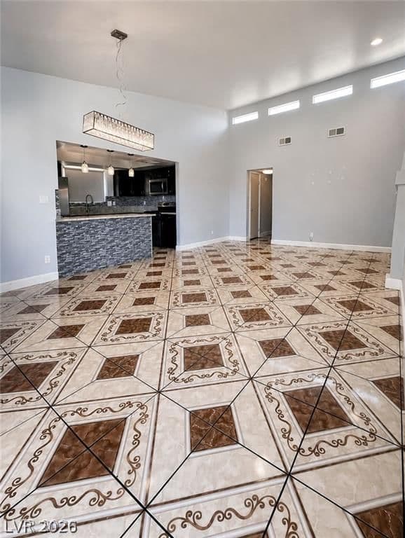 5440 Harmony Avenue photo 3