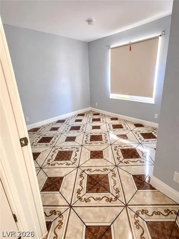 5440 Harmony Avenue photo 5