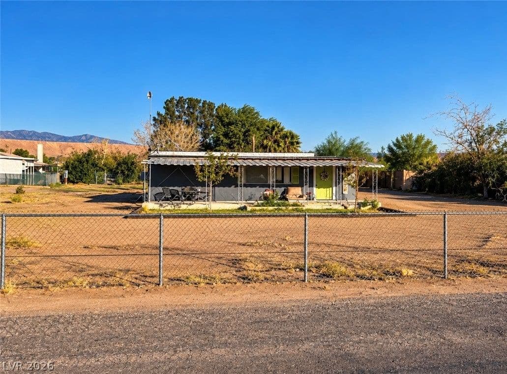 260 Randall Street photo 2