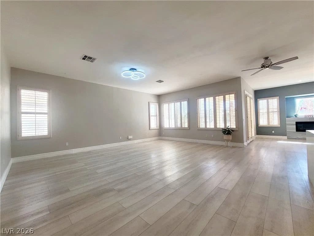 211 Arbour Garden Avenue photo 3