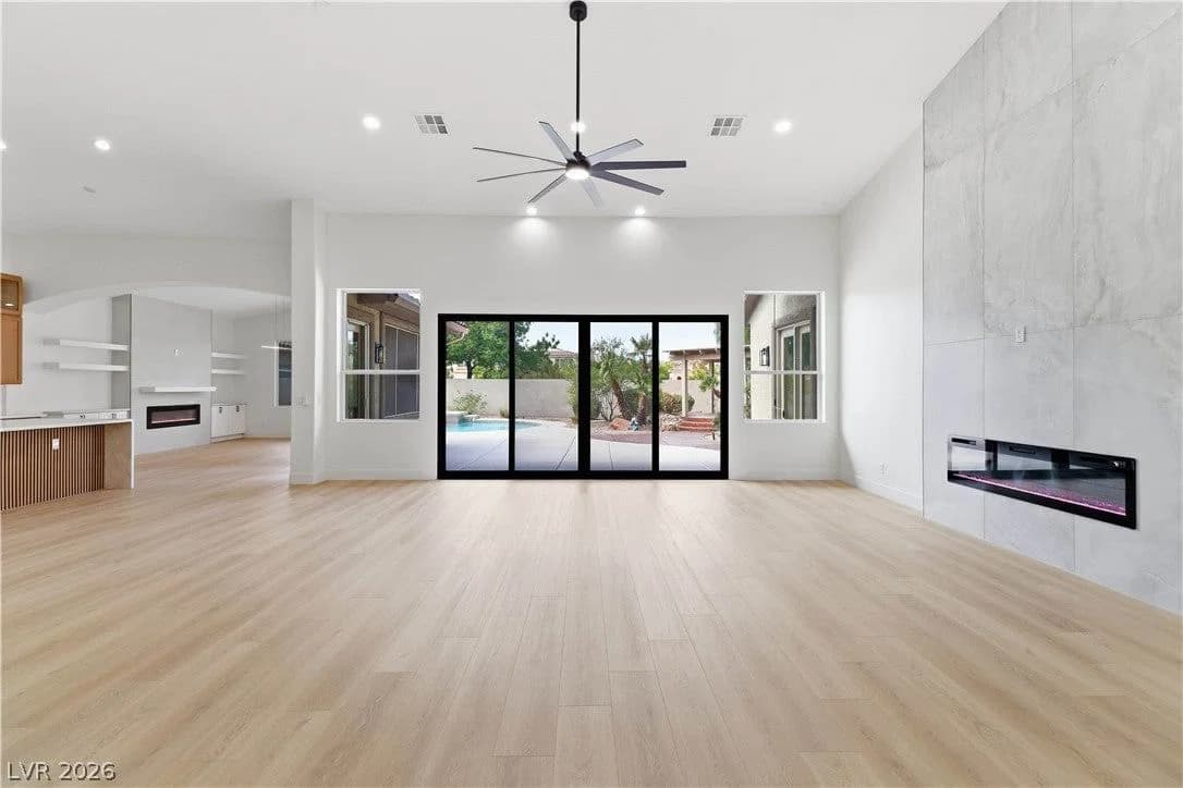 5150 Villa Dante Avenue photo 4