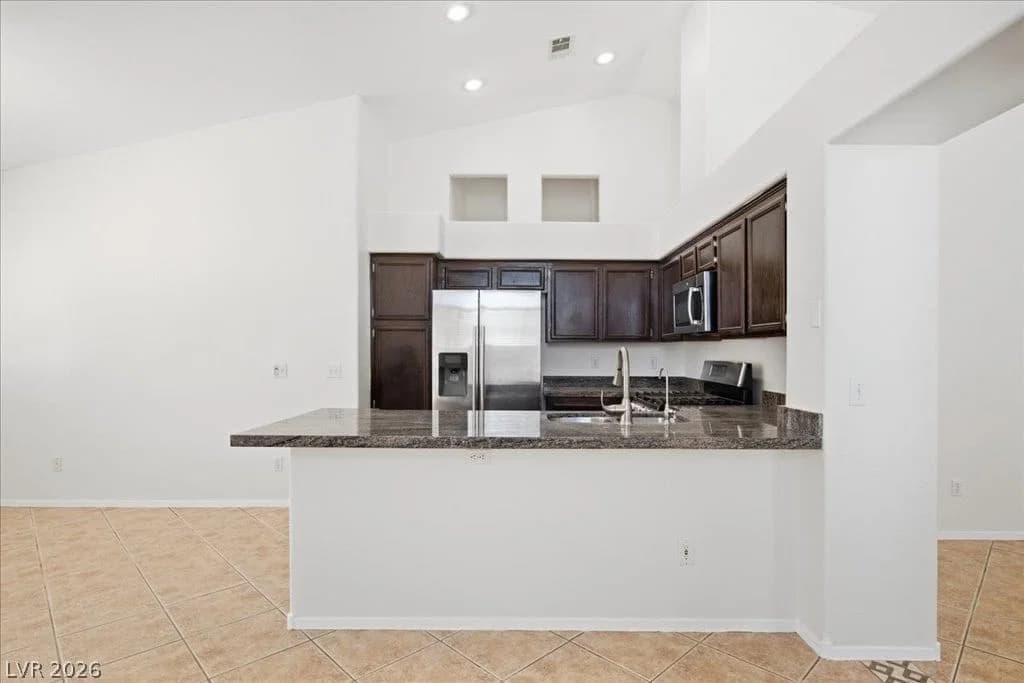 1808 Lyell Canyon Lane photo 4