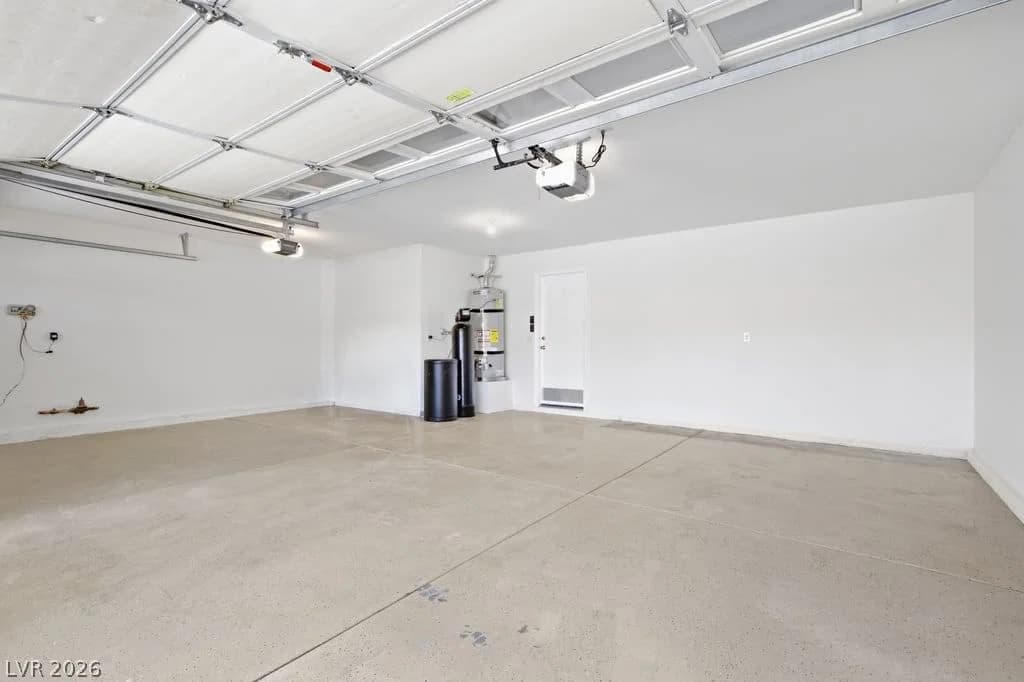 1808 Lyell Canyon Lane photo 2
