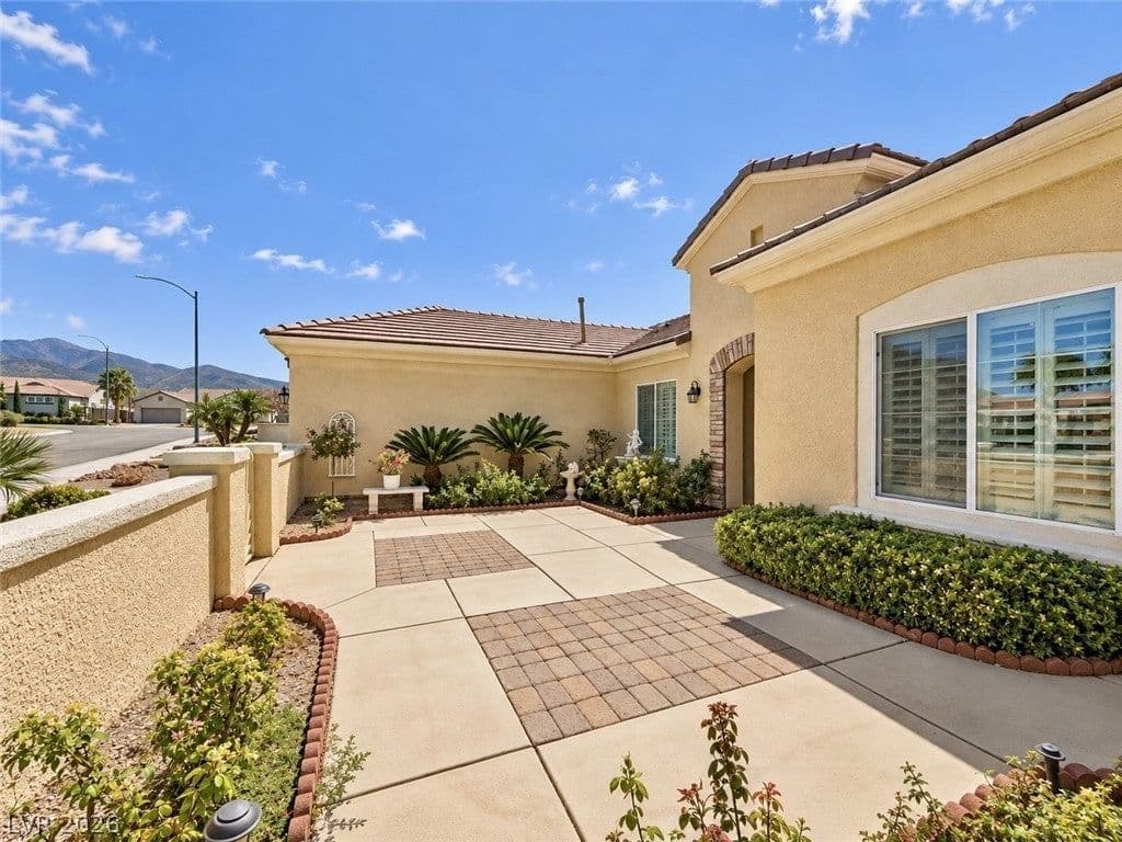 2393 AZTEC RUIN Way photo 4