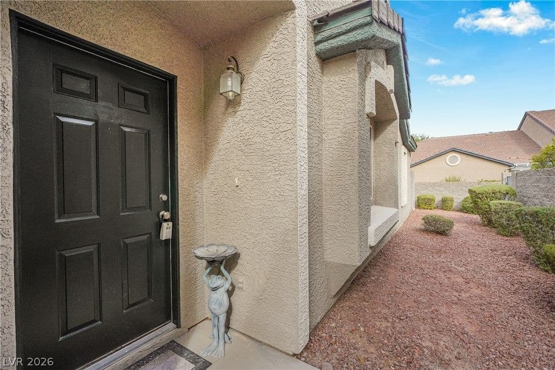 10216 Juniper Creek Lane photo 5