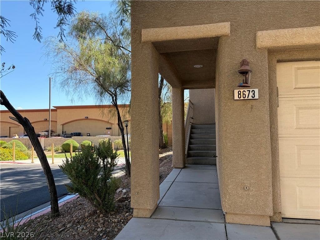 8673 Pico Grande Court photo 5