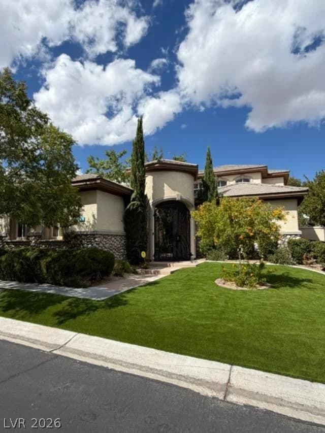 9312 Fontainbleu Drive photo 3