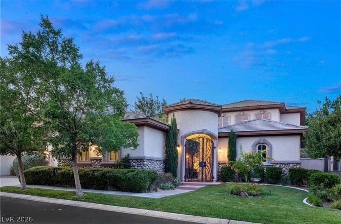9312 Fontainbleu Drive