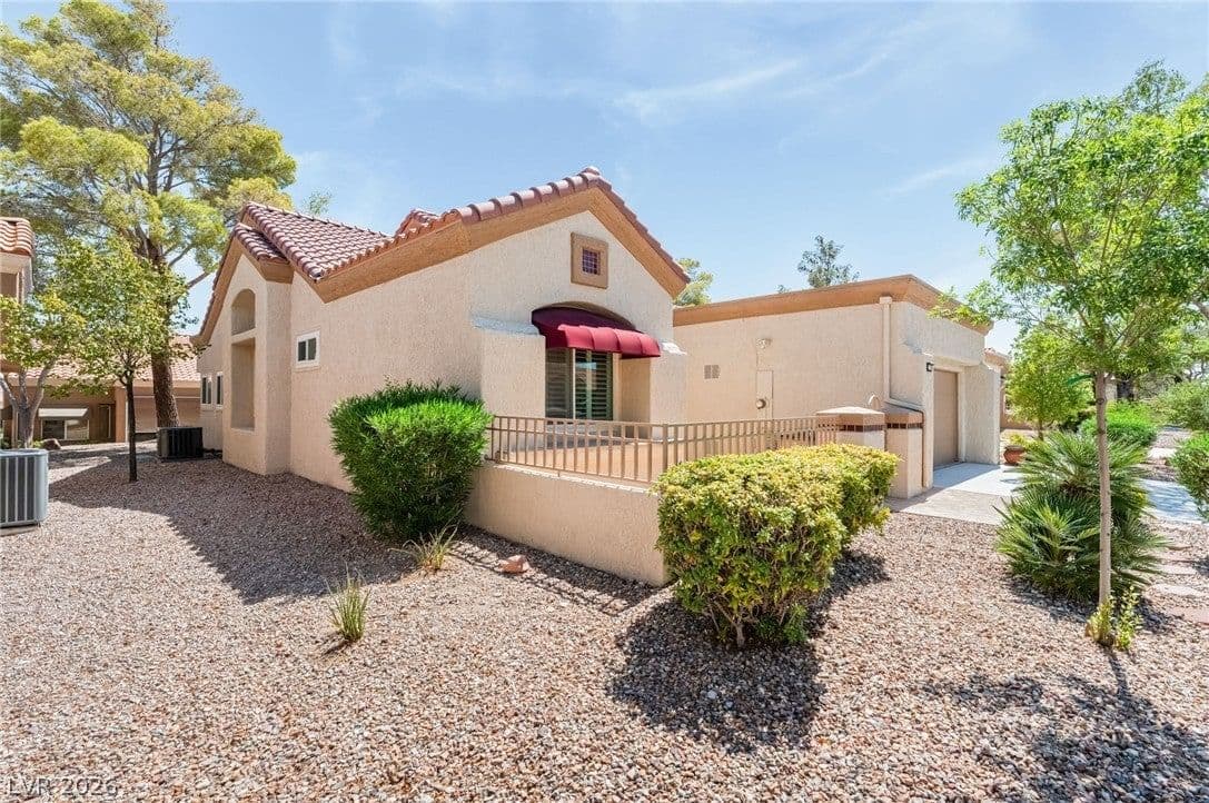 2520 Palmridge Drive photo 4