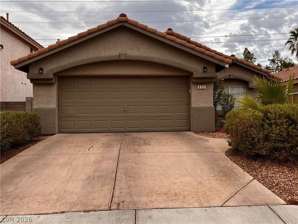 932 Rainbow Rock Street photo 2