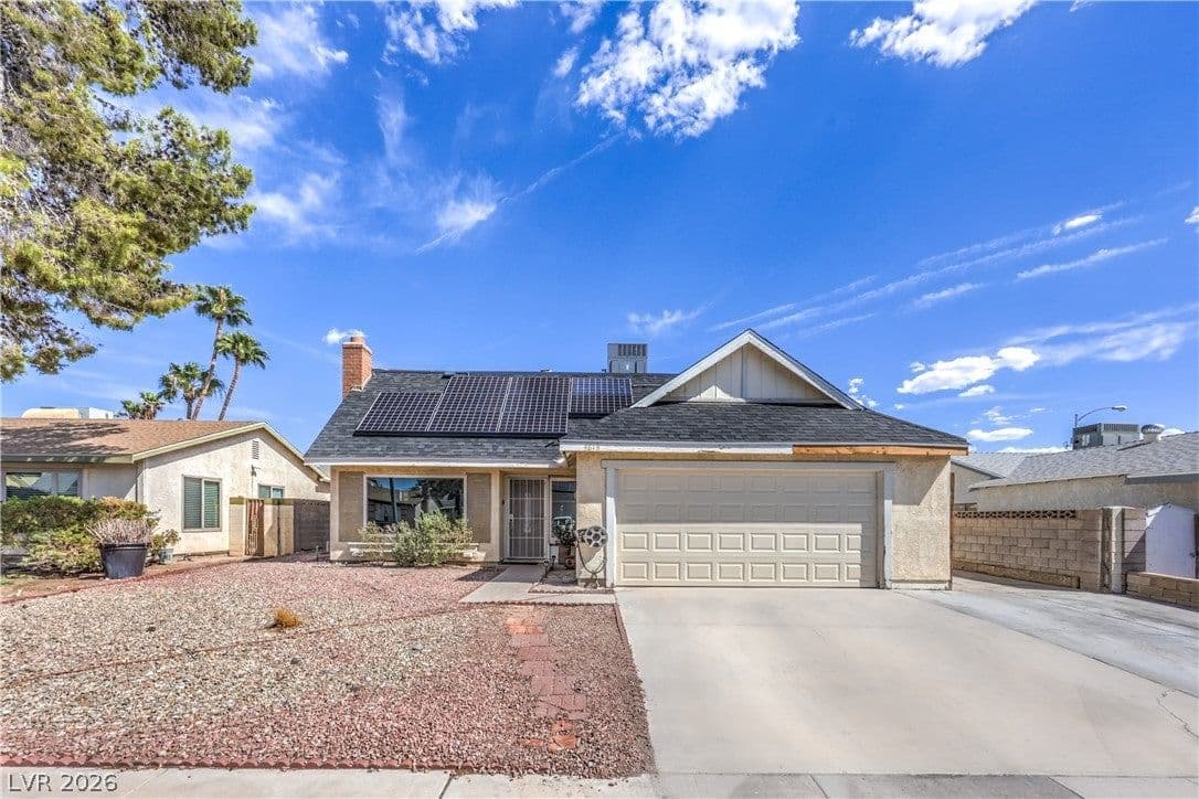 4816 Castle Rock Court photo 2