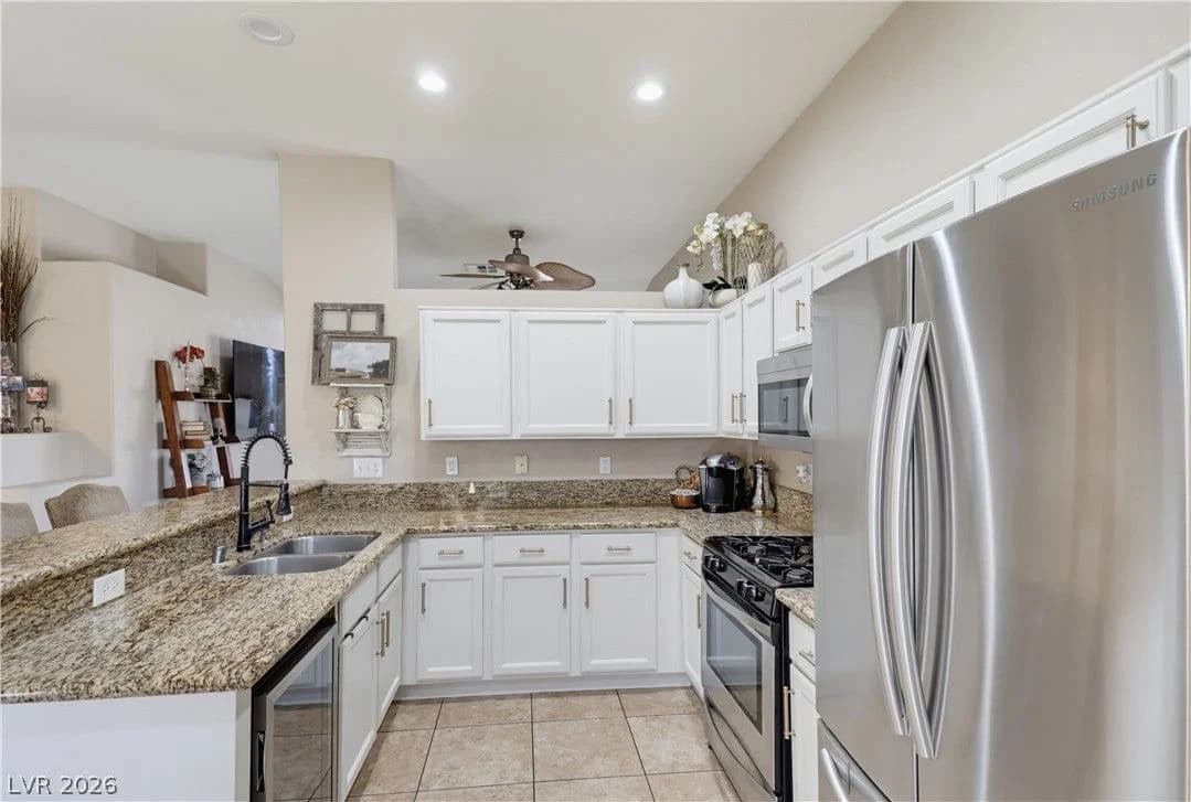 3211 Panamint Court photo 5