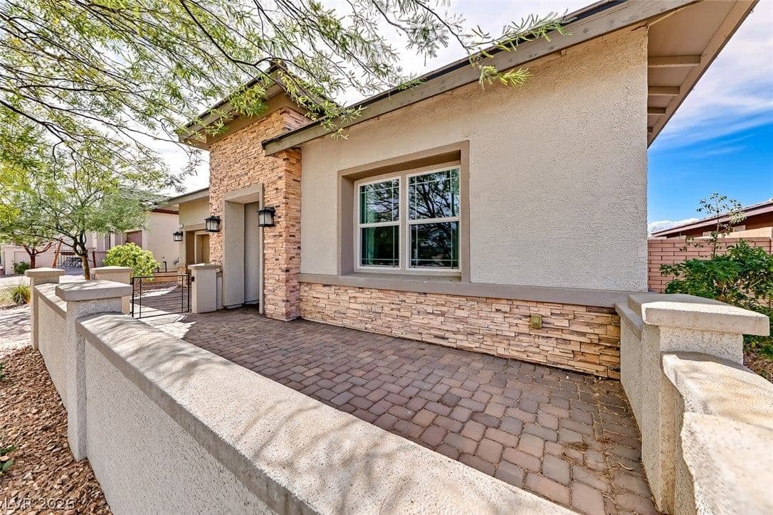 597 Cadence Vista Drive photo 2