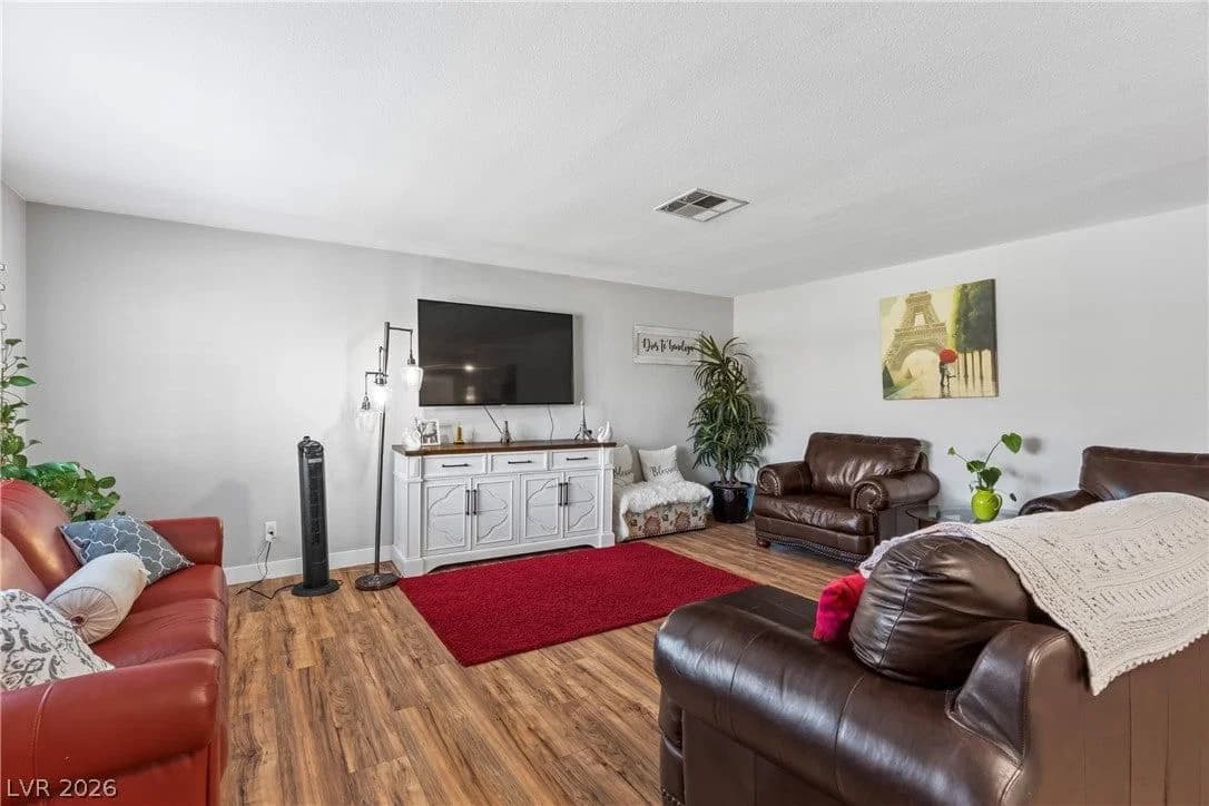 3047 Downing Place photo 3