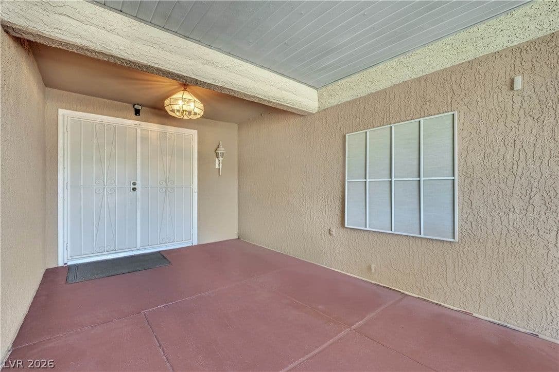 2808 Tumble Creek Court photo 5