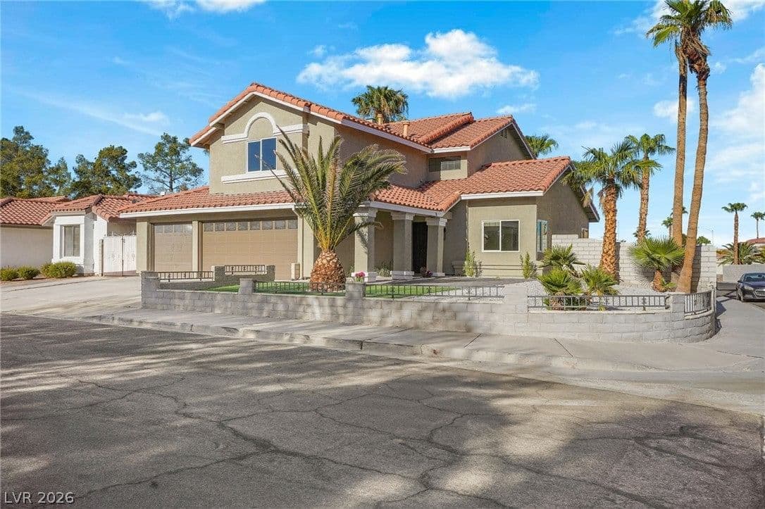 342 Clayton Street photo 3