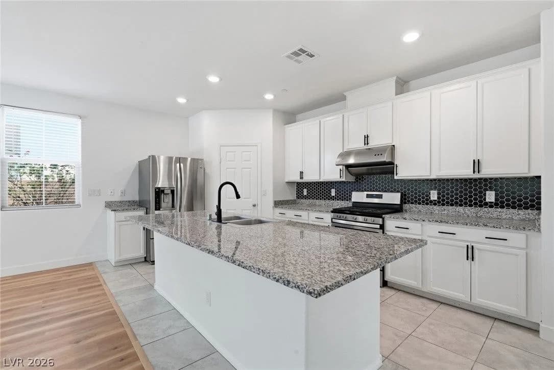 3036 Taranto Heights Avenue photo 3
