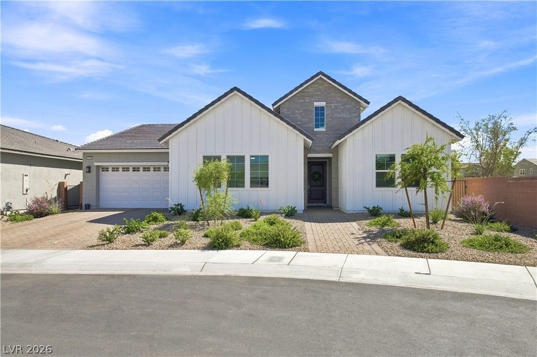 5745 Golden Chase Court photo 2