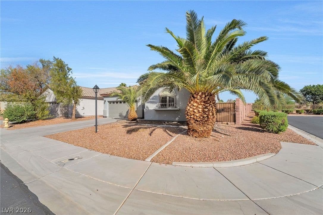 5968 Pavilion Lakes Avenue photo 2