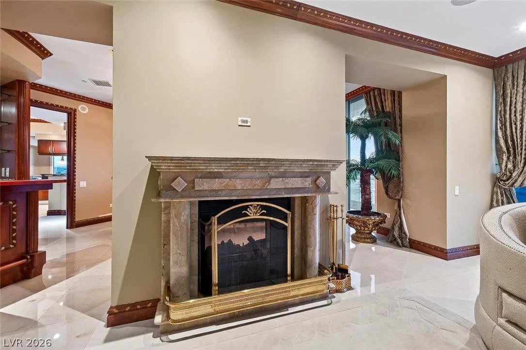 2877 Paradise Road photo 4