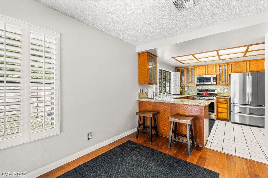 2805 Crystal Cove Drive photo 4