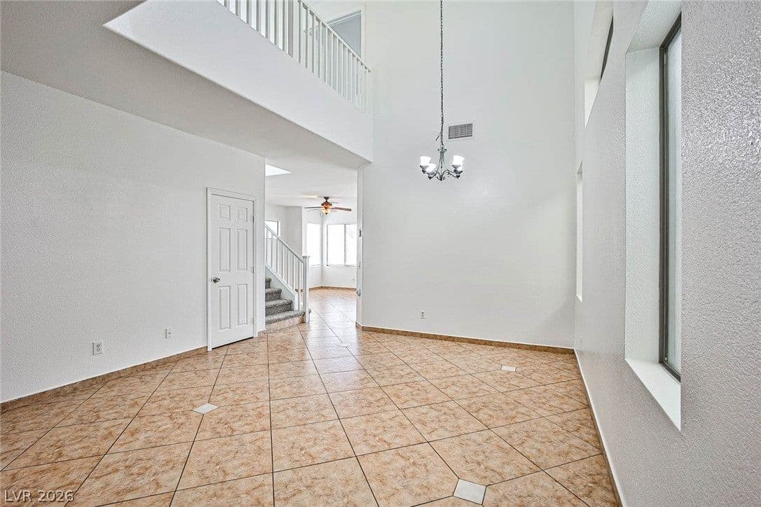 7647 MOCORITO Avenue photo 4