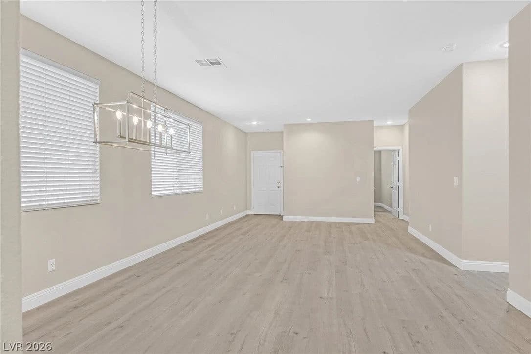 2259 Surrey Meadows Avenue photo 2