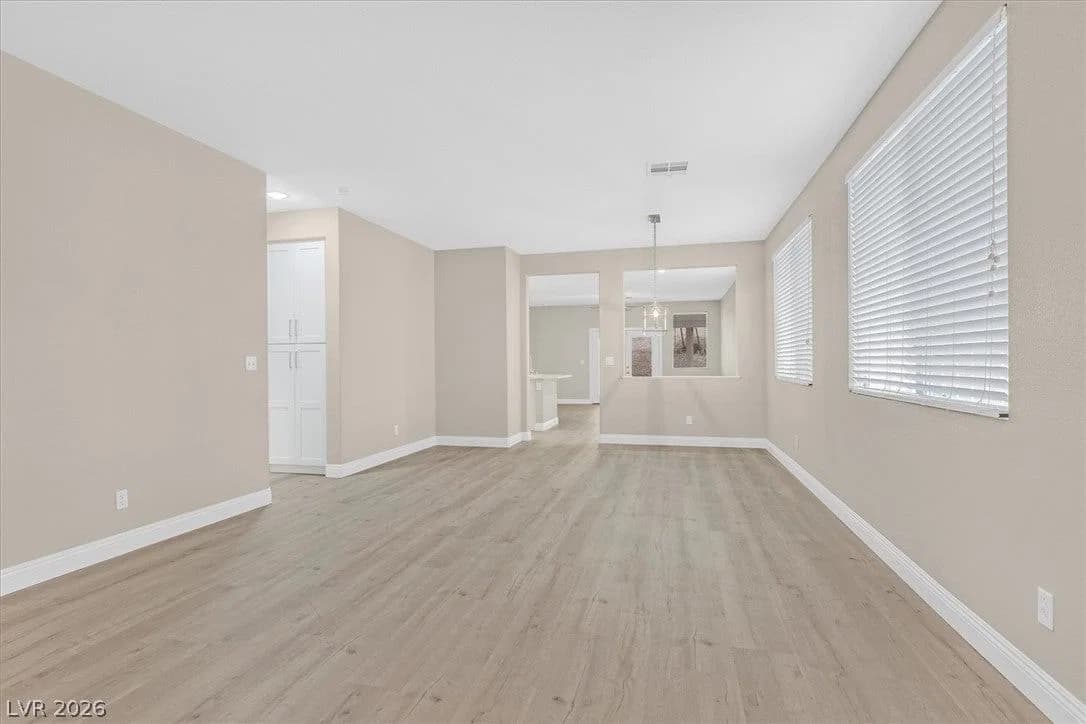 2259 Surrey Meadows Avenue photo 3
