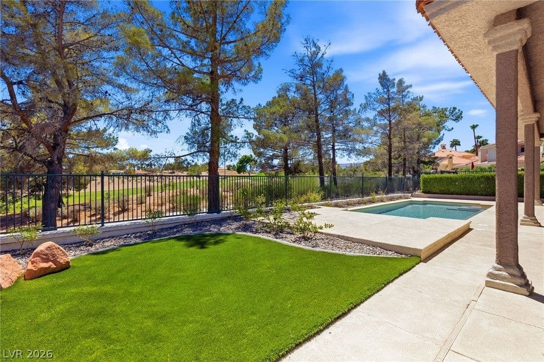 8649 Robinson Ridge Drive photo 4