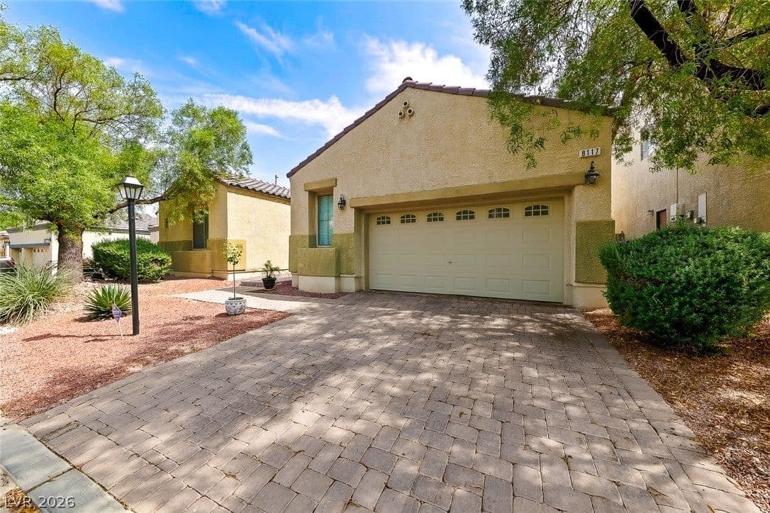 8117 Orchard Glen Avenue photo 2