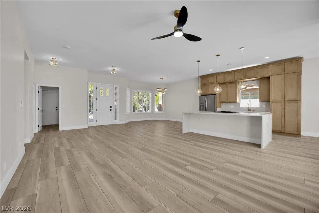 1608 Sun Ridge Drive photo 5