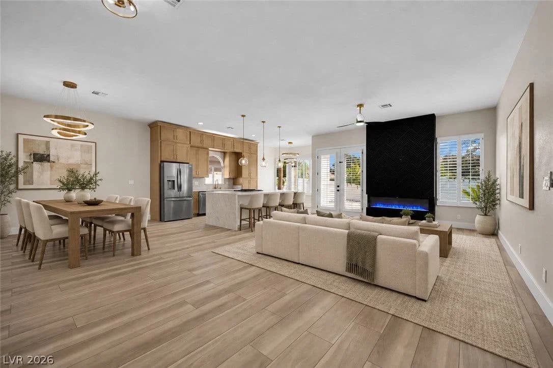 1608 Sun Ridge Drive photo 3
