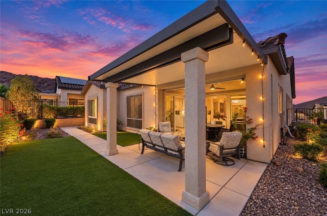 39 Autumn Palm Avenue photo 4