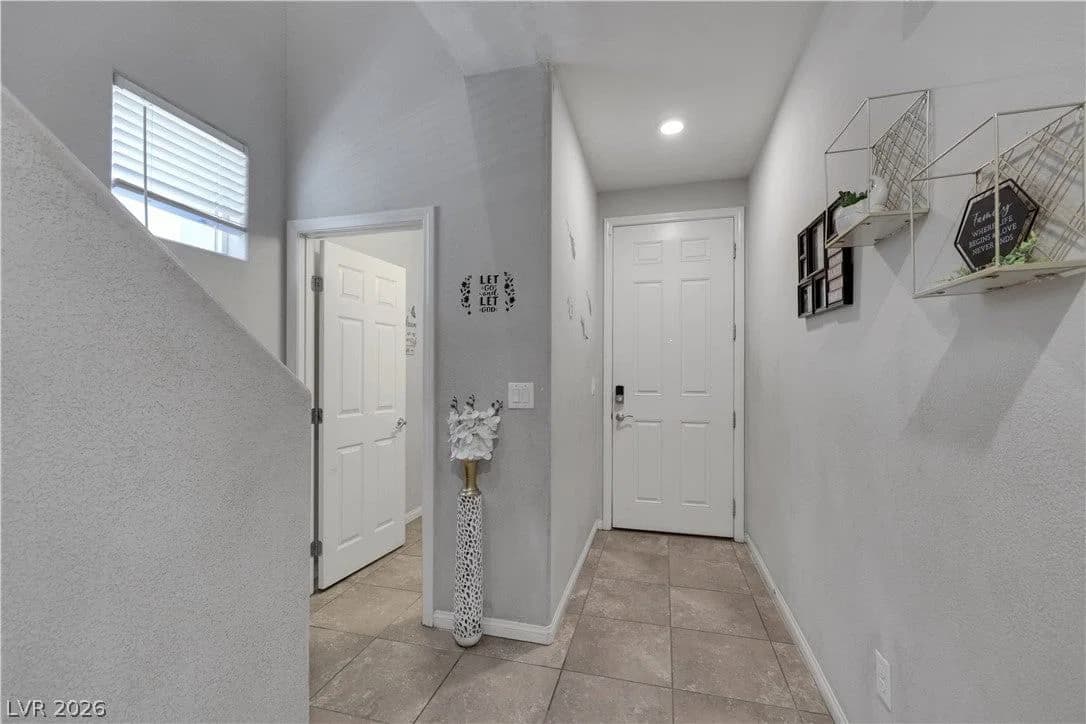 5966 Juniper Falls Avenue photo 3
