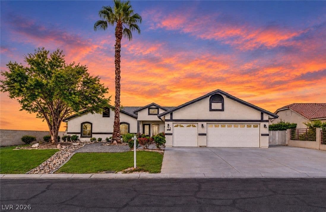 3623 Mooncrest Circle