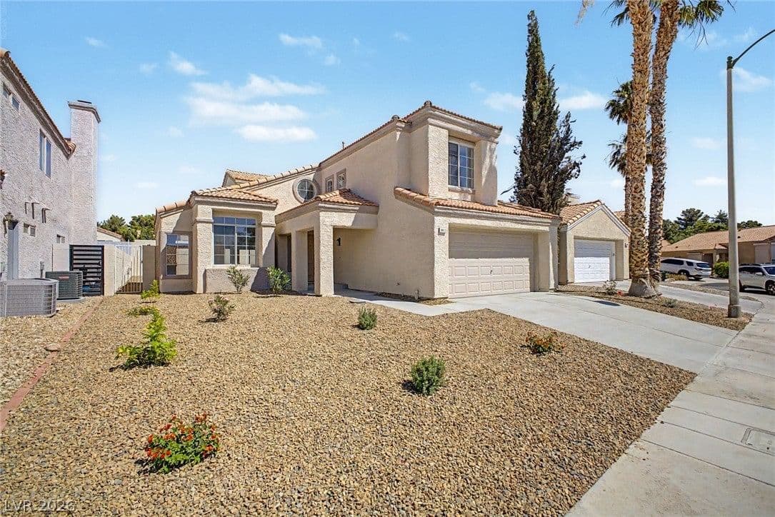 9812 Eagle Rock Court photo 3