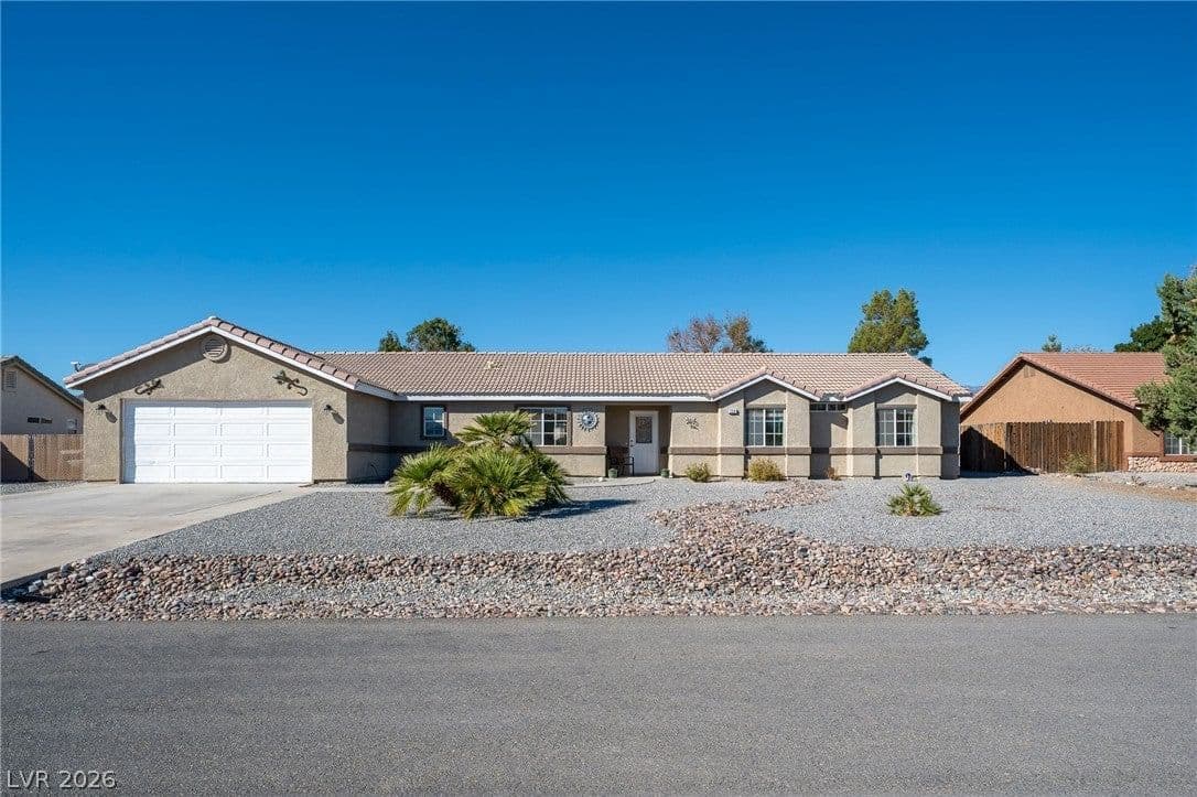 720 Indian Wells Court photo 3
