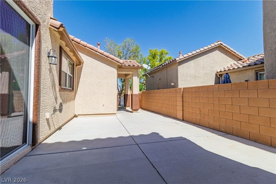 8861 Salvestrin Point Avenue photo 4