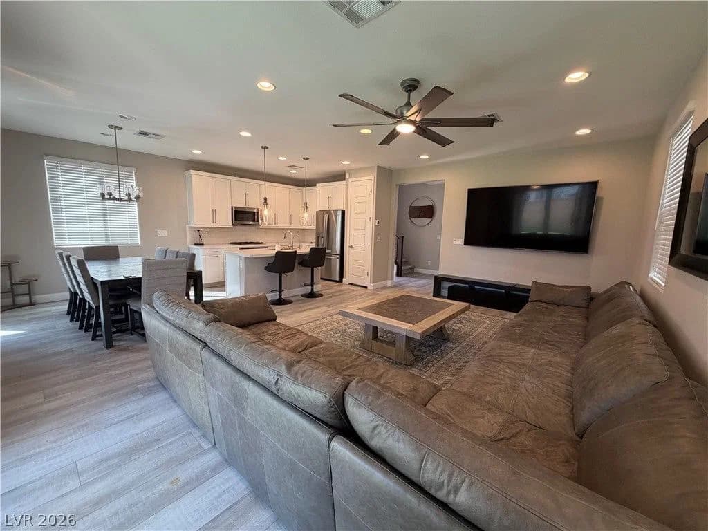 10147 Meranto Avenue photo 3