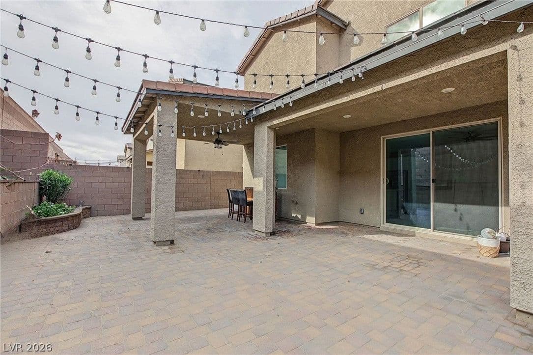 2728 Lindsey Springs Street photo 3