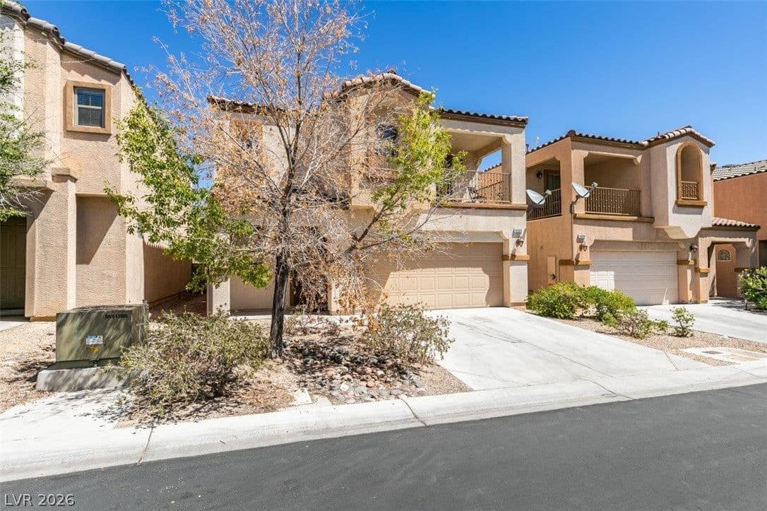 4998 Lavaliere Avenue photo 3