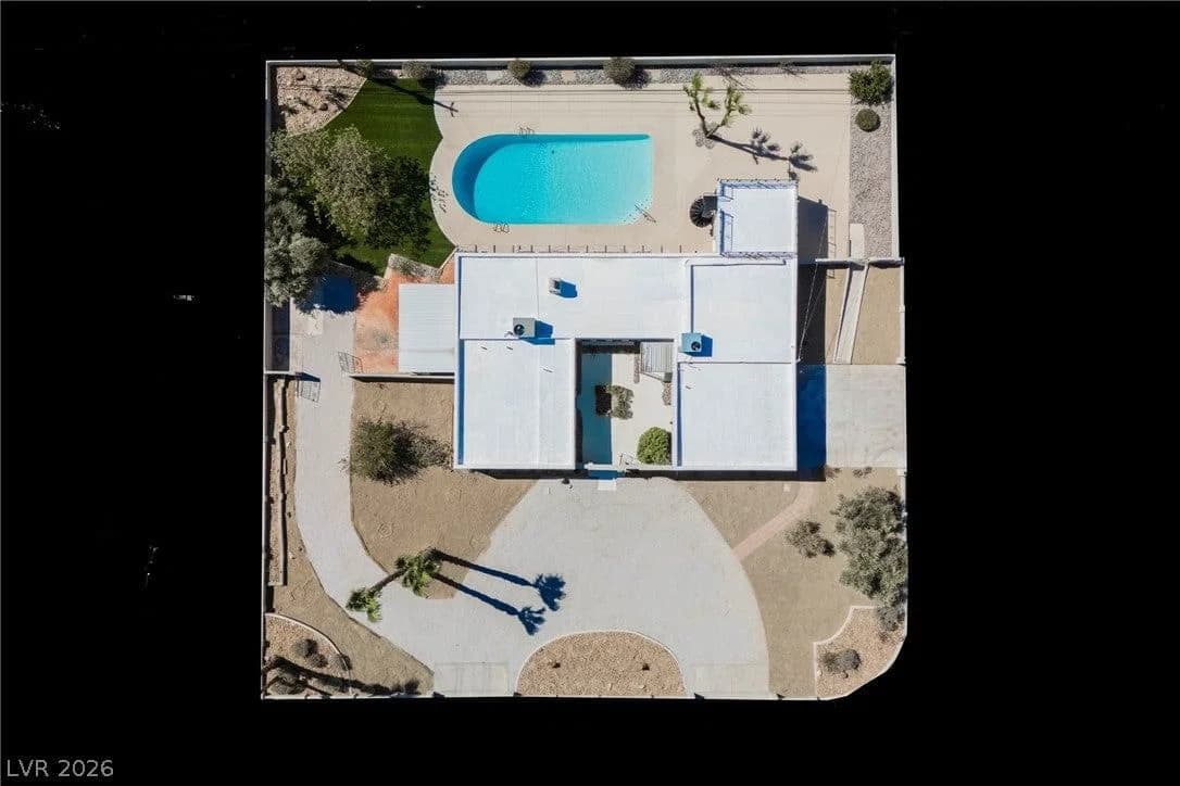 649 Wilshire Boulevard photo 3