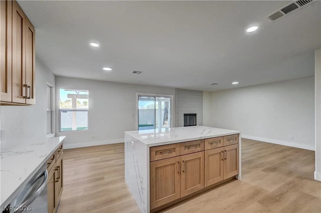 1600 Royal Canyon Drive photo 5