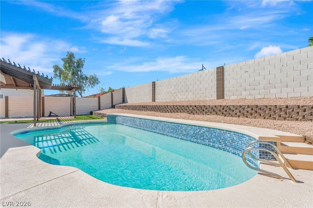 816 Antigua Street photo 3