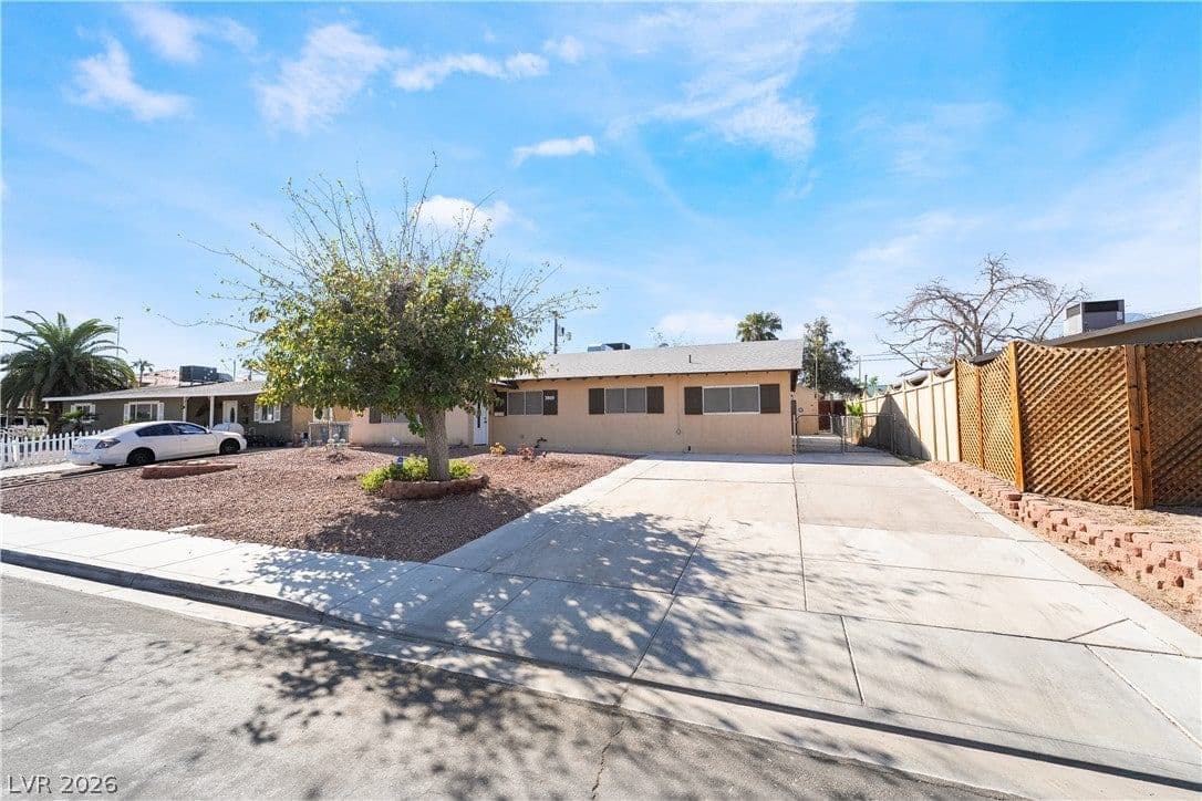 3809 Millwood Avenue photo 3