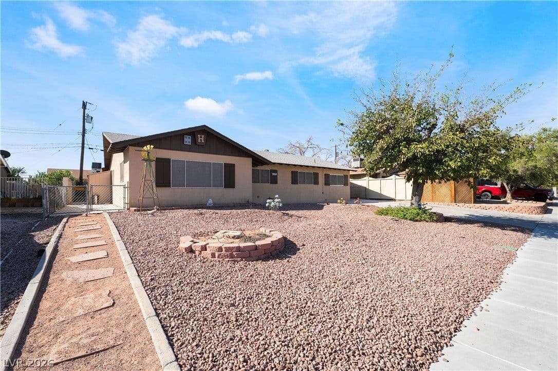 3809 Millwood Avenue photo 2