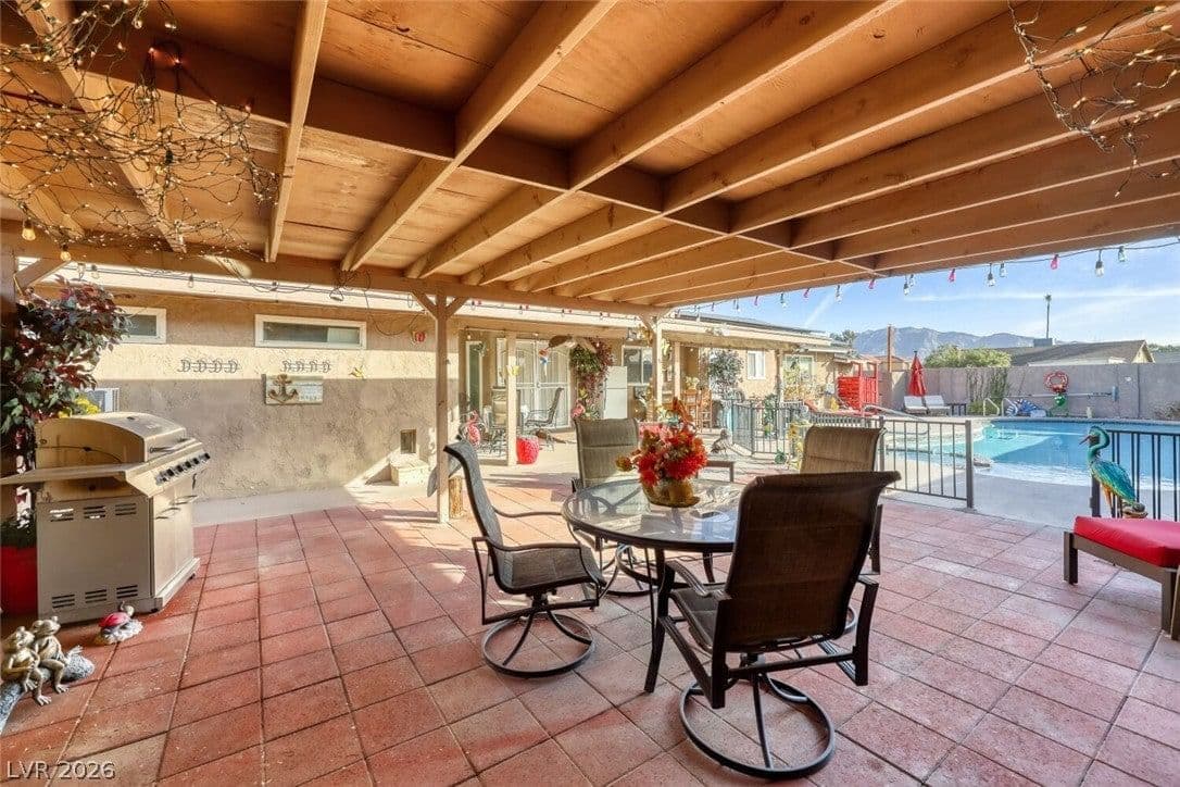 4591 Philadelphia Avenue photo 2