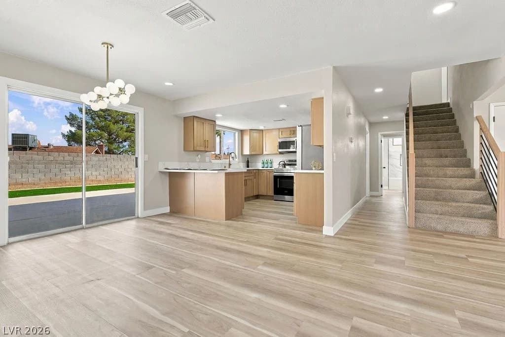 3648 Margarita Way photo 5