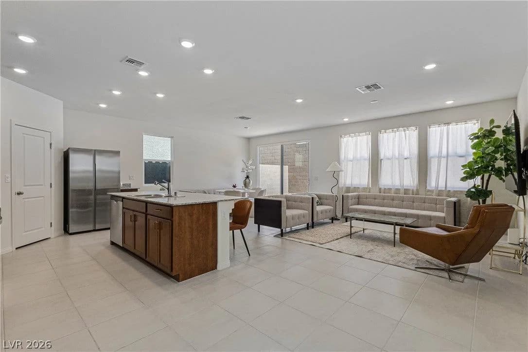 10034 Sir Atlas Court photo 4