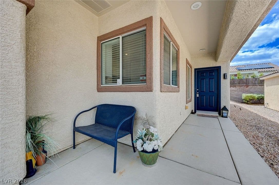 2851 Sapphire Desert Drive photo 5
